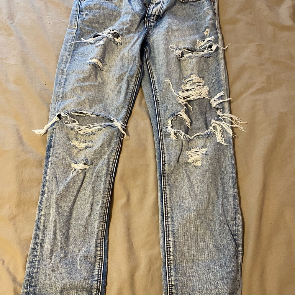 American Eagle mom jeans